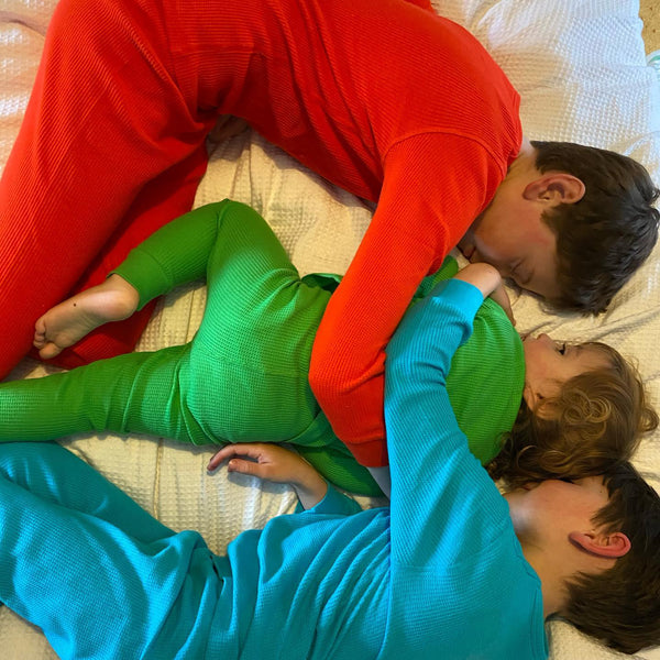 Fiery Red Waffle Cotton Set - Slugs & Snails